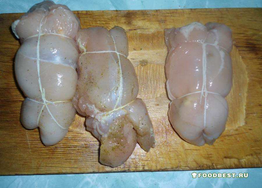 Обвязываем куриные грудки